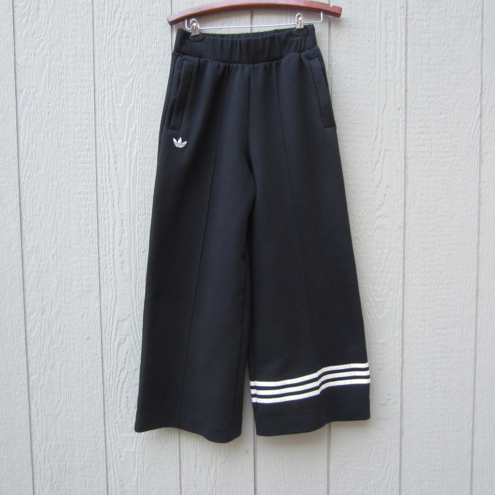 Adidas Adicolor Neuclassics Track Pant Womens size M Black white Super Wide Leg